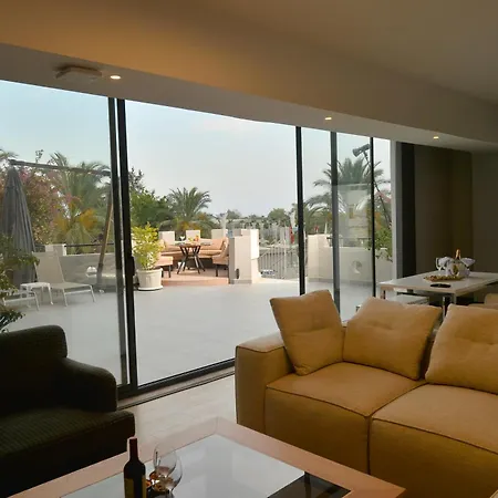מלון Miarosa 5*